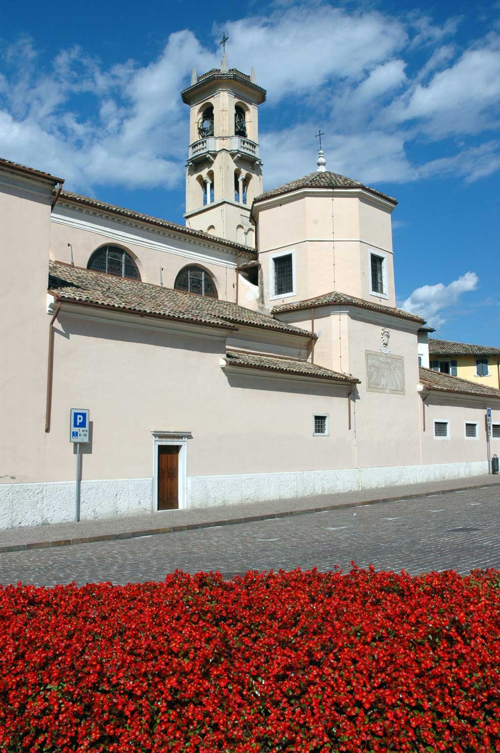 Esterno-Chiese-S.Giovanni-Borgo-Sacco-DI-visitrovereto